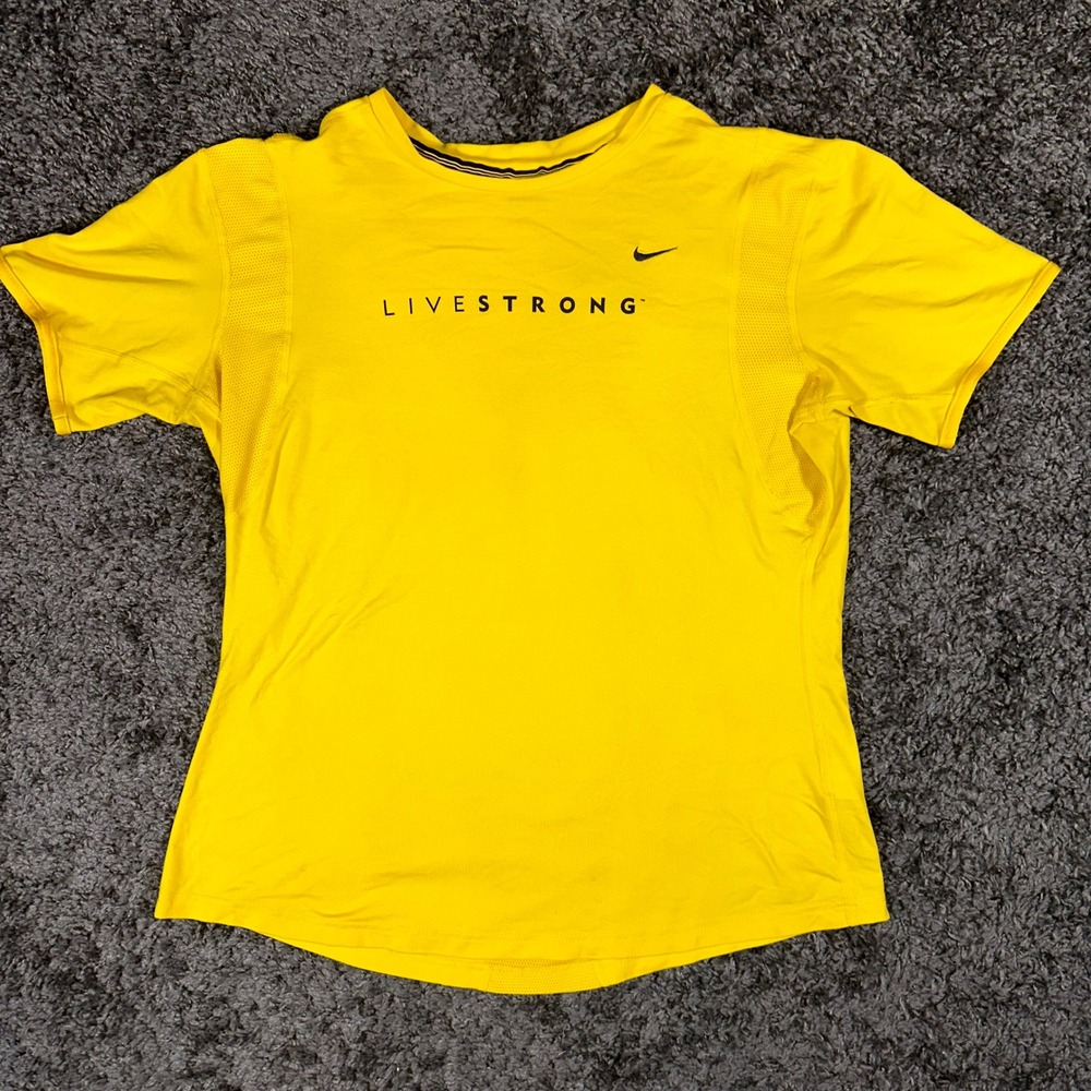 Nike LIVESTRONG‎ Dri-FIT women's vented Active T-Shirt Athletic Top Yellow XL